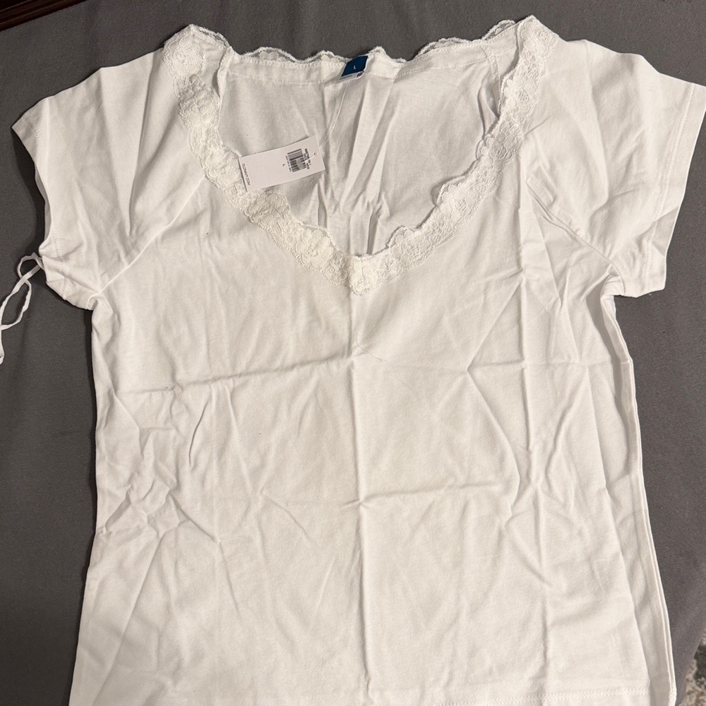 Old Navy White Lace V-Neck Tee